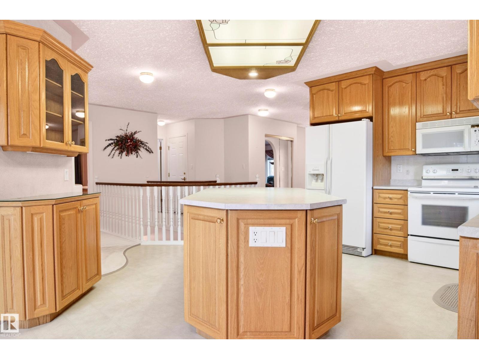 18 ESTATES CO, Sherwood Park