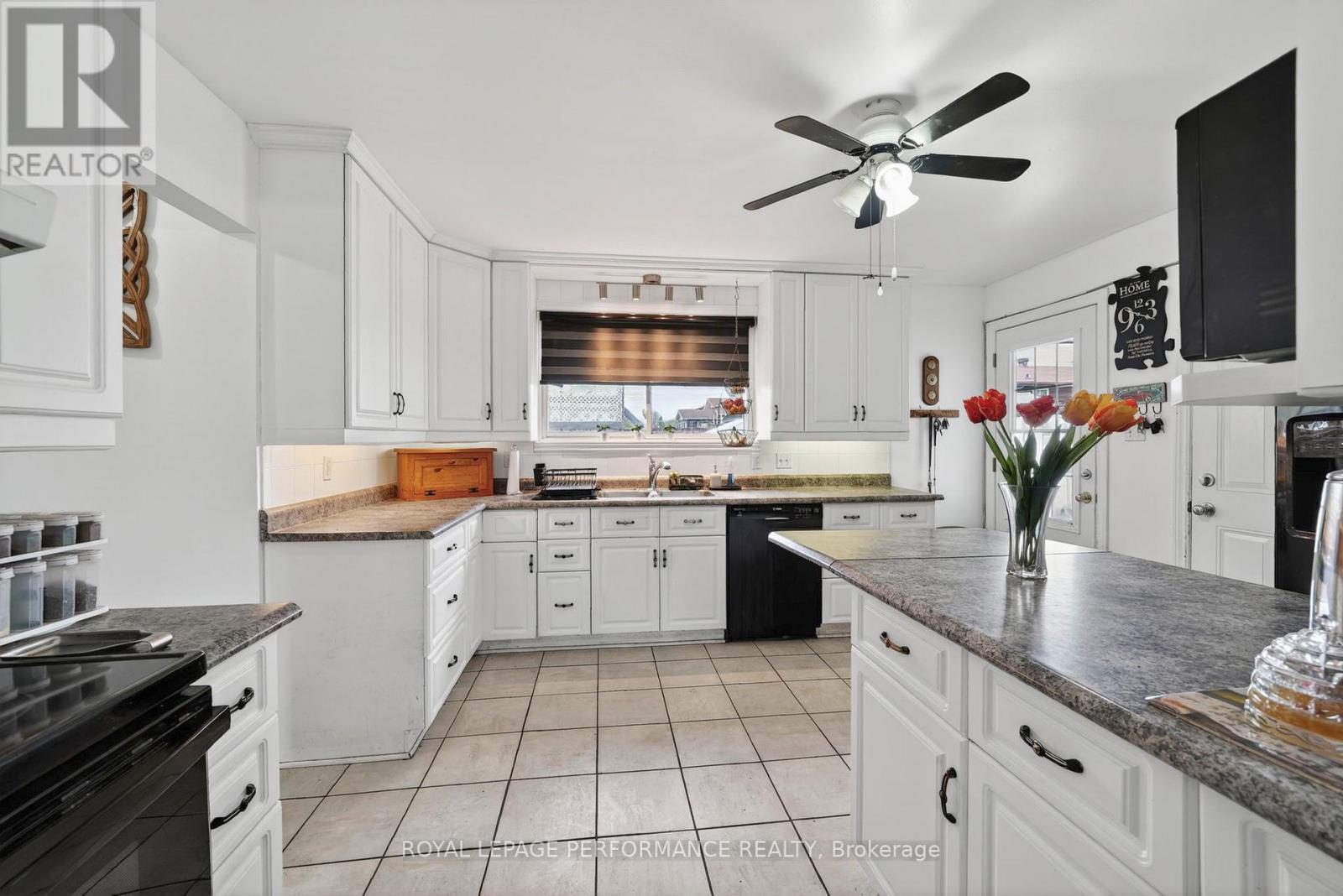 1824 ELGIN STREET - 13