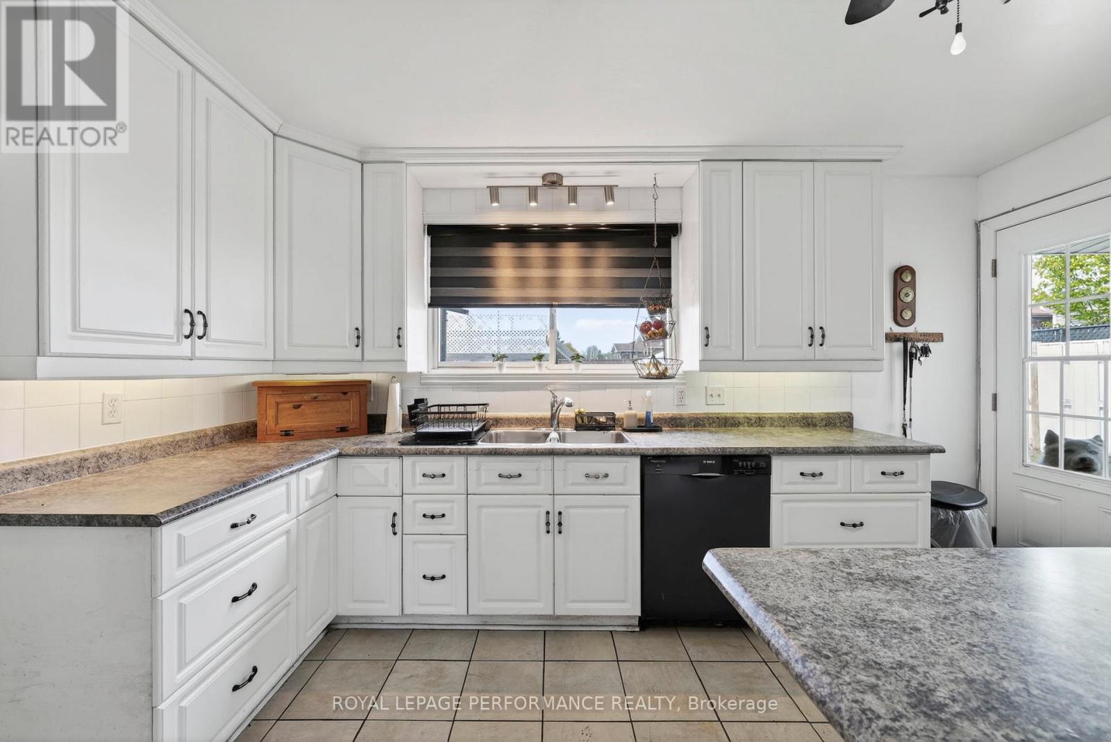 1824 ELGIN STREET - 14