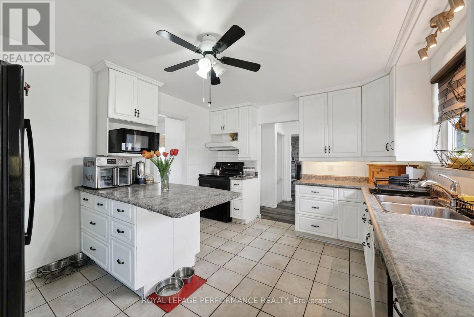 1824 ELGIN STREET - 15