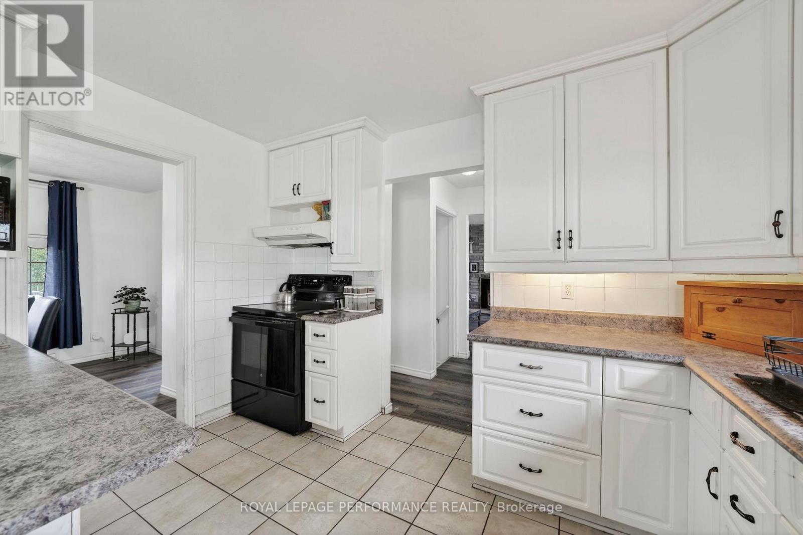 1824 ELGIN STREET - 16