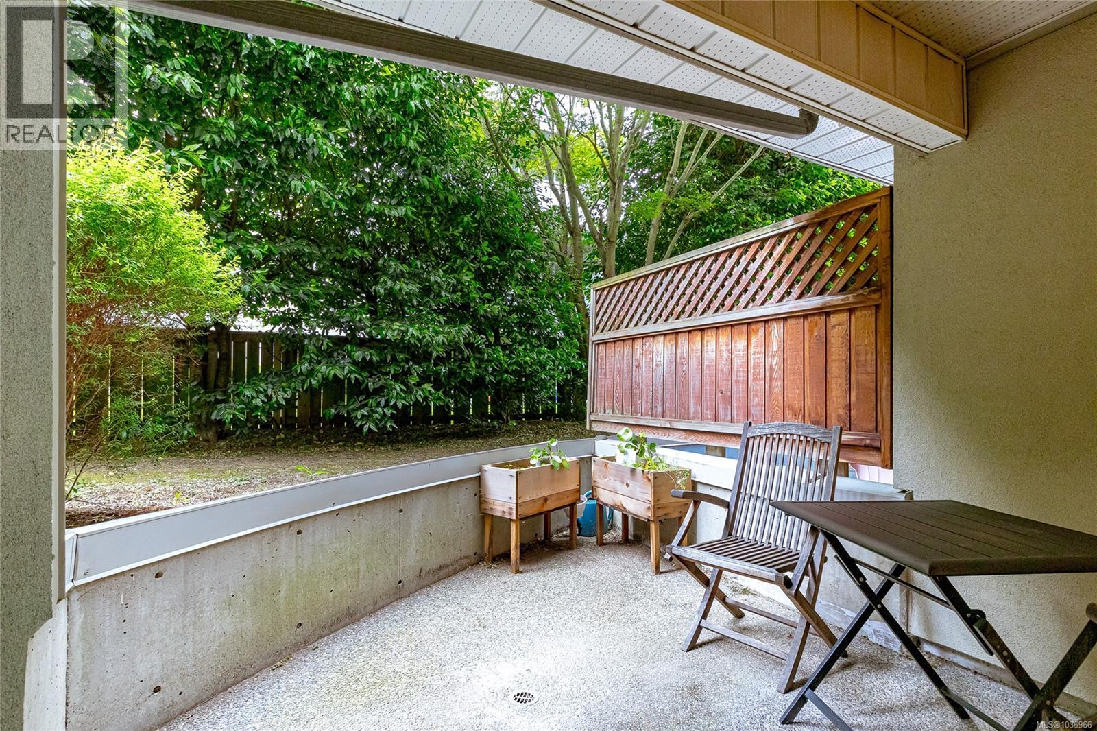 #105 2710 Grosvenor Rd - 22