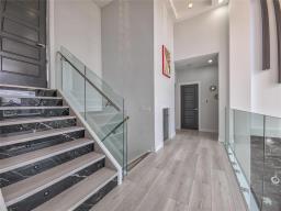 2 Oakview Street, Brandon, MB R7C0C6 Photo 32