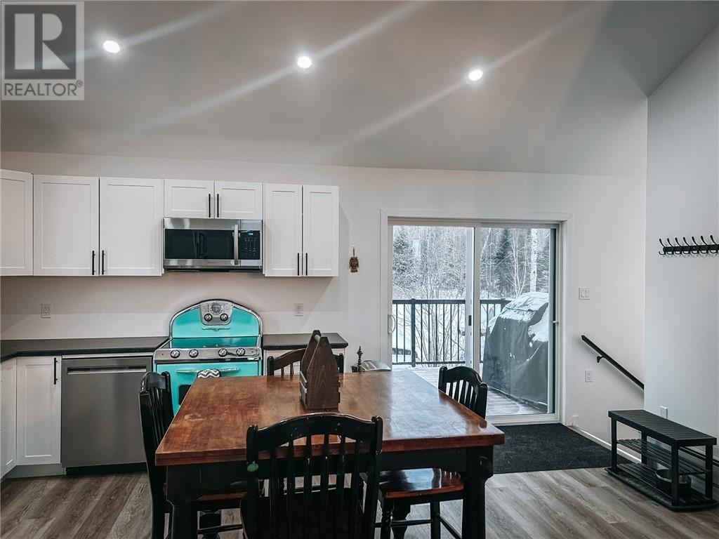 20 ST POTHIER RD, Whitefish, Ontario, P0M3C0 — Photo 4