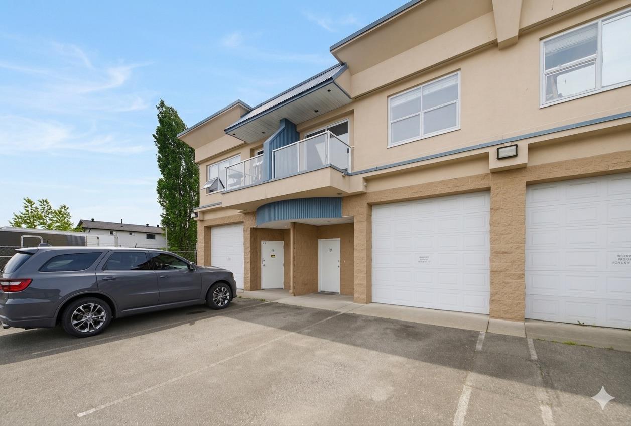 213 5678 199 STREET, Langley