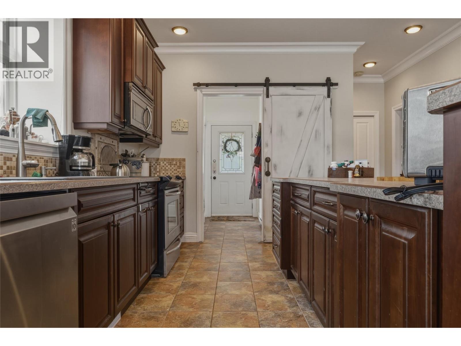 240 Grouse Avenue - 5