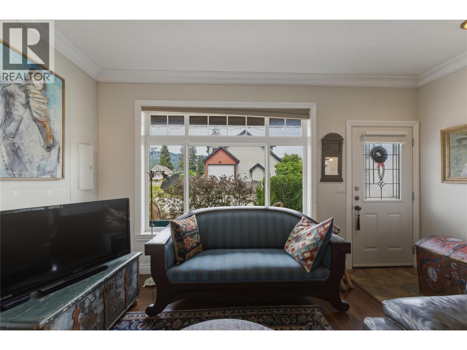 240 Grouse Avenue - 16