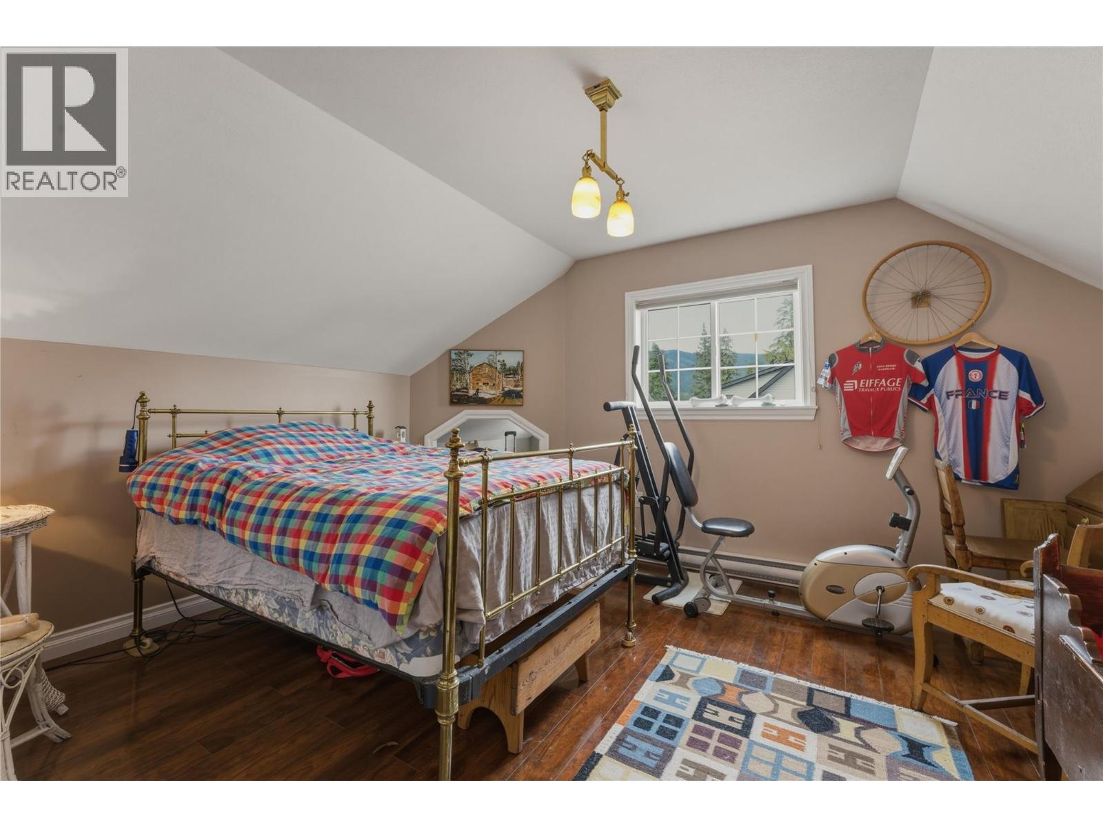 240 Grouse Avenue - 25