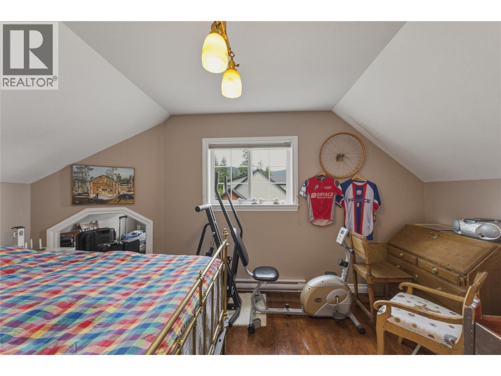 240 Grouse Avenue - 26