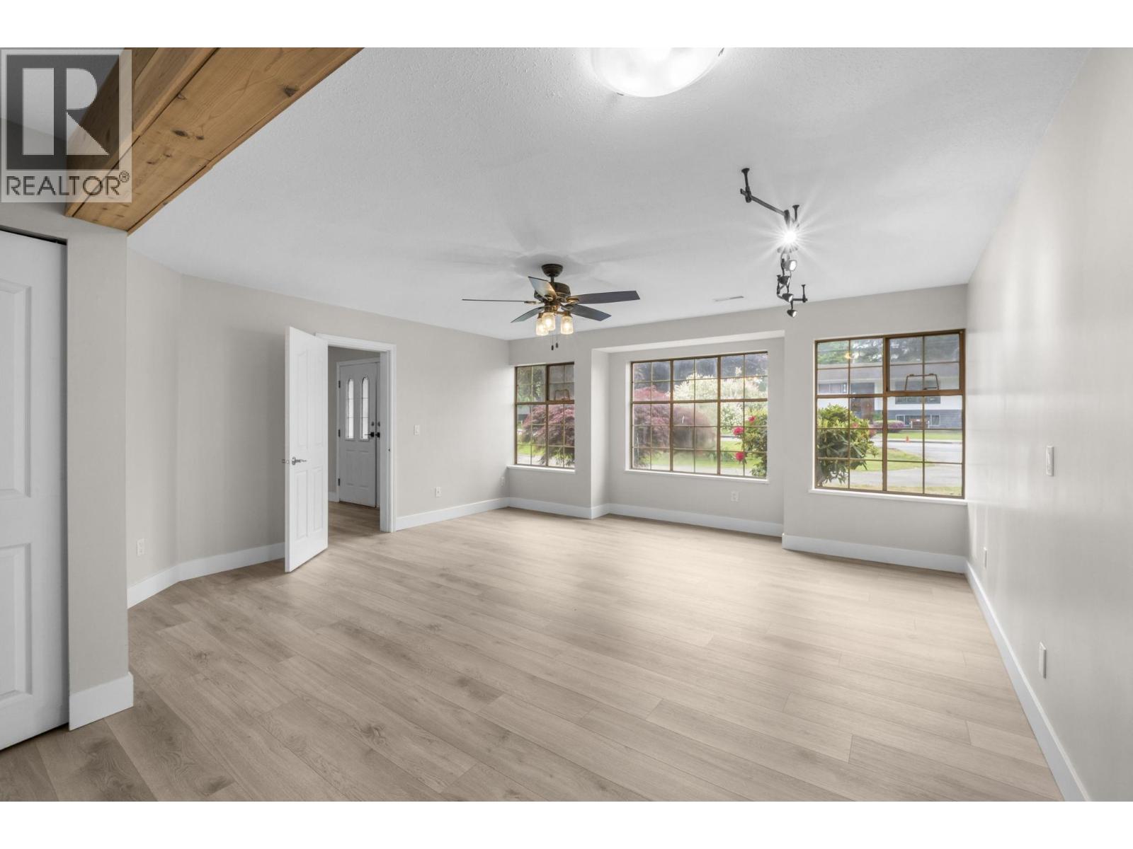 21105 RIVER ROAD, Maple Ridge