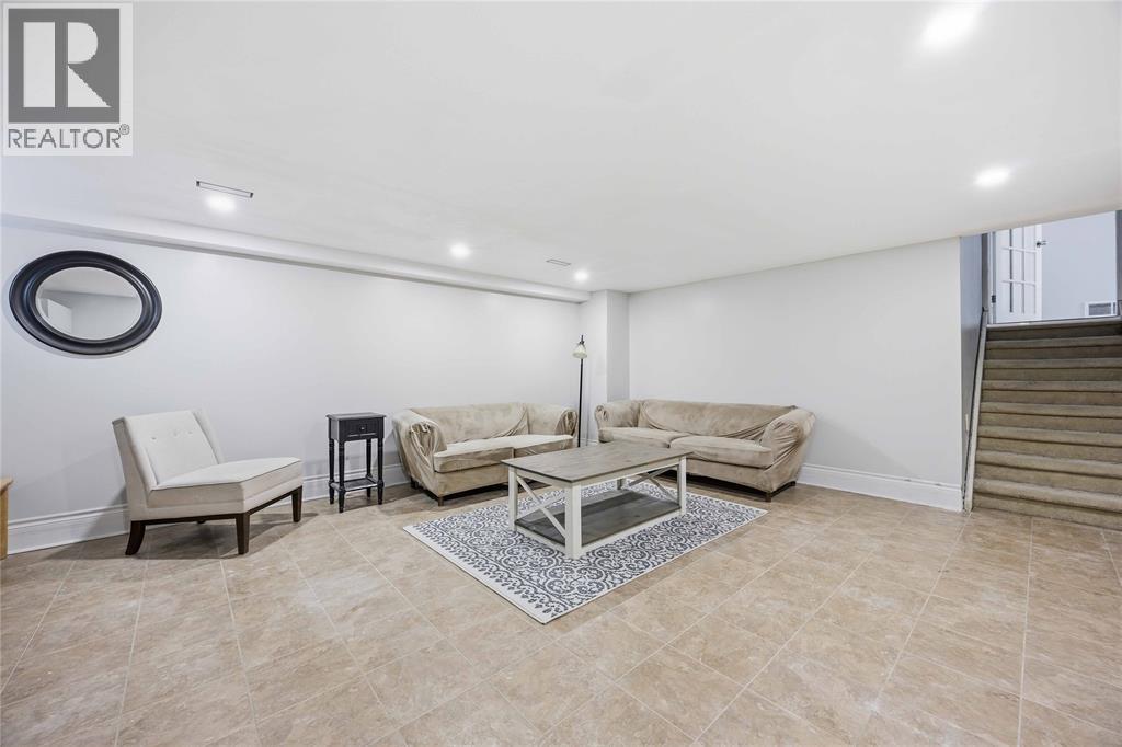 1068 FAIRLANE AVENUE, Sarnia, Ontario, N7S3J8 — Photo 10
