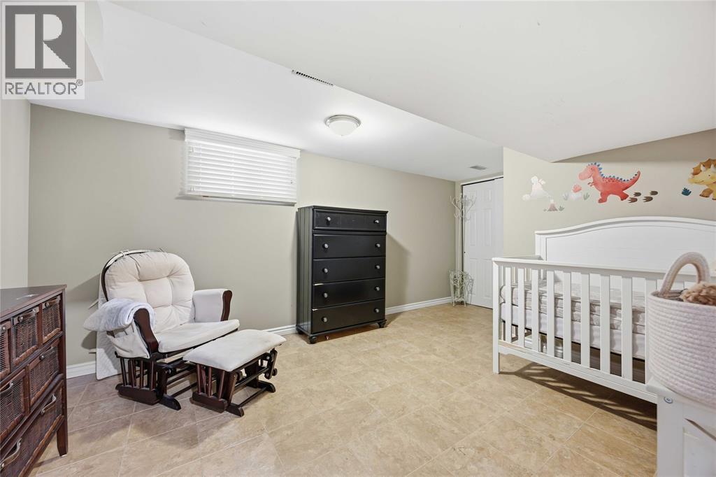 1068 FAIRLANE AVENUE, Sarnia, Ontario, N7S3J8 — Photo 29