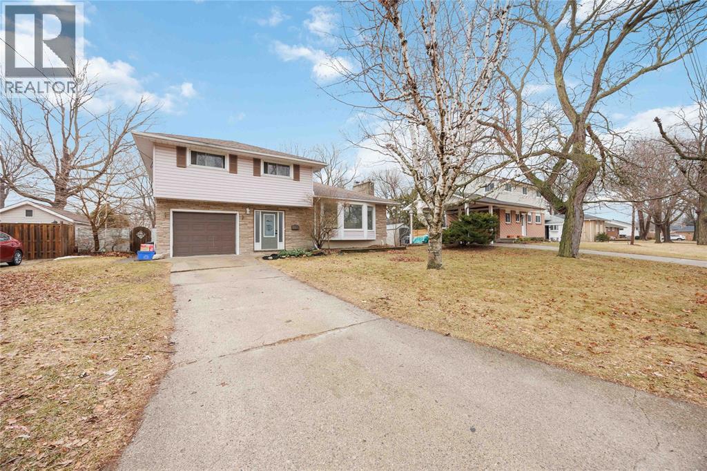 1068 FAIRLANE AVENUE, Sarnia, Ontario, N7S3J8 — Photo 8