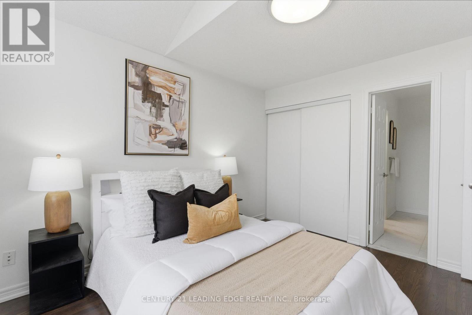 62 JAMES ROWE DRIVE - 32