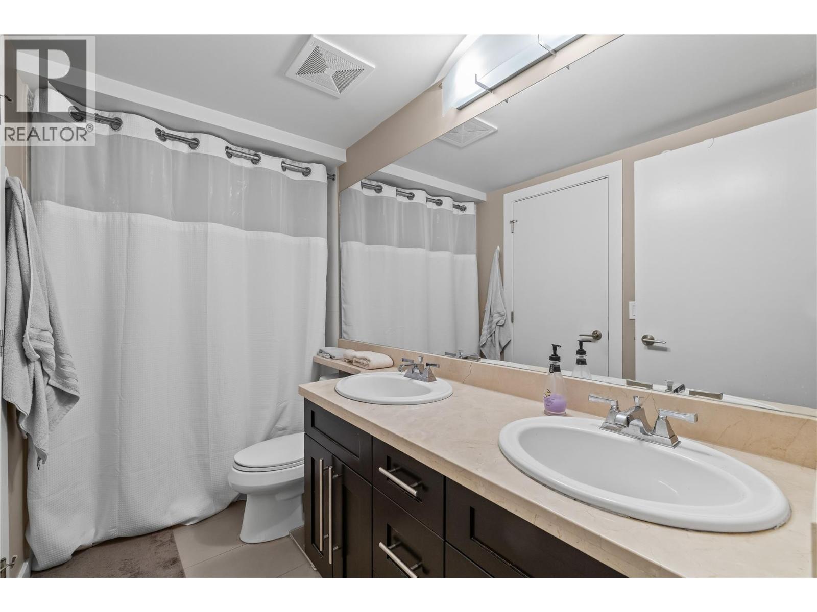 1904 1075 Sunset Drive, Kelowna