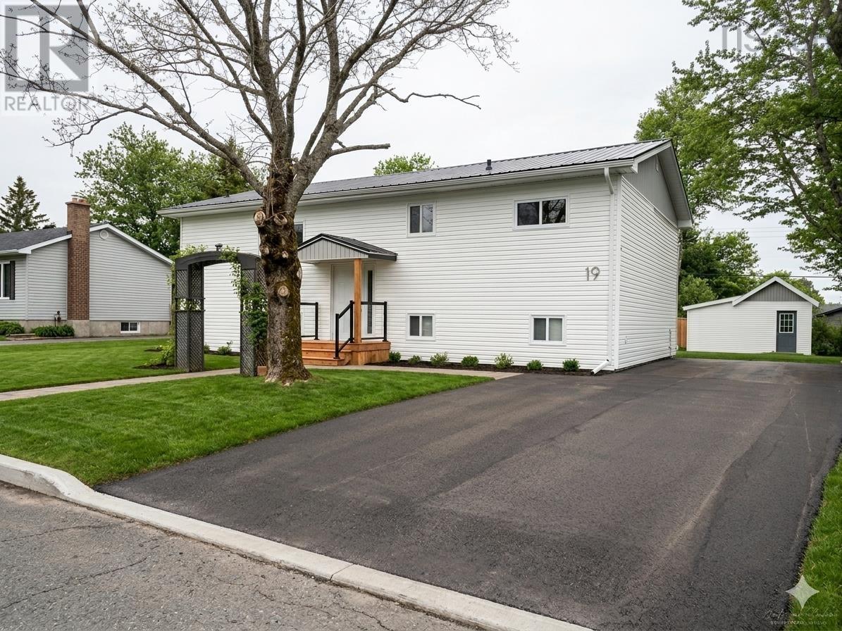 Property photo of 19 Wilmot Street