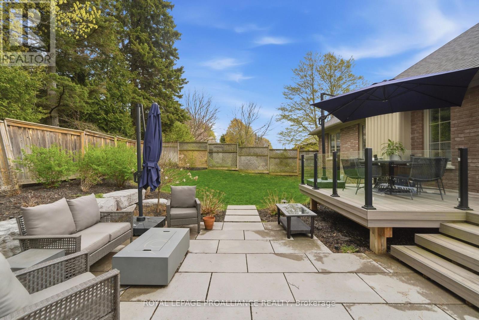 14 ROSSLYN DRIVE - 29