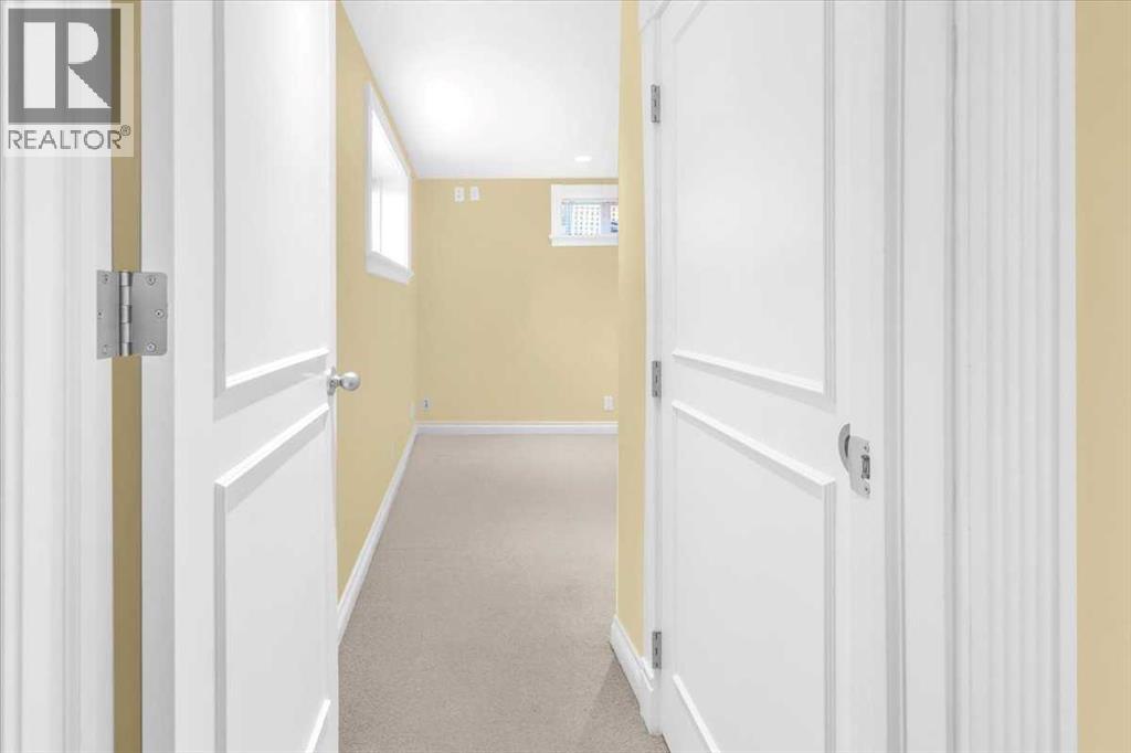 2211 45 Street SE - 33