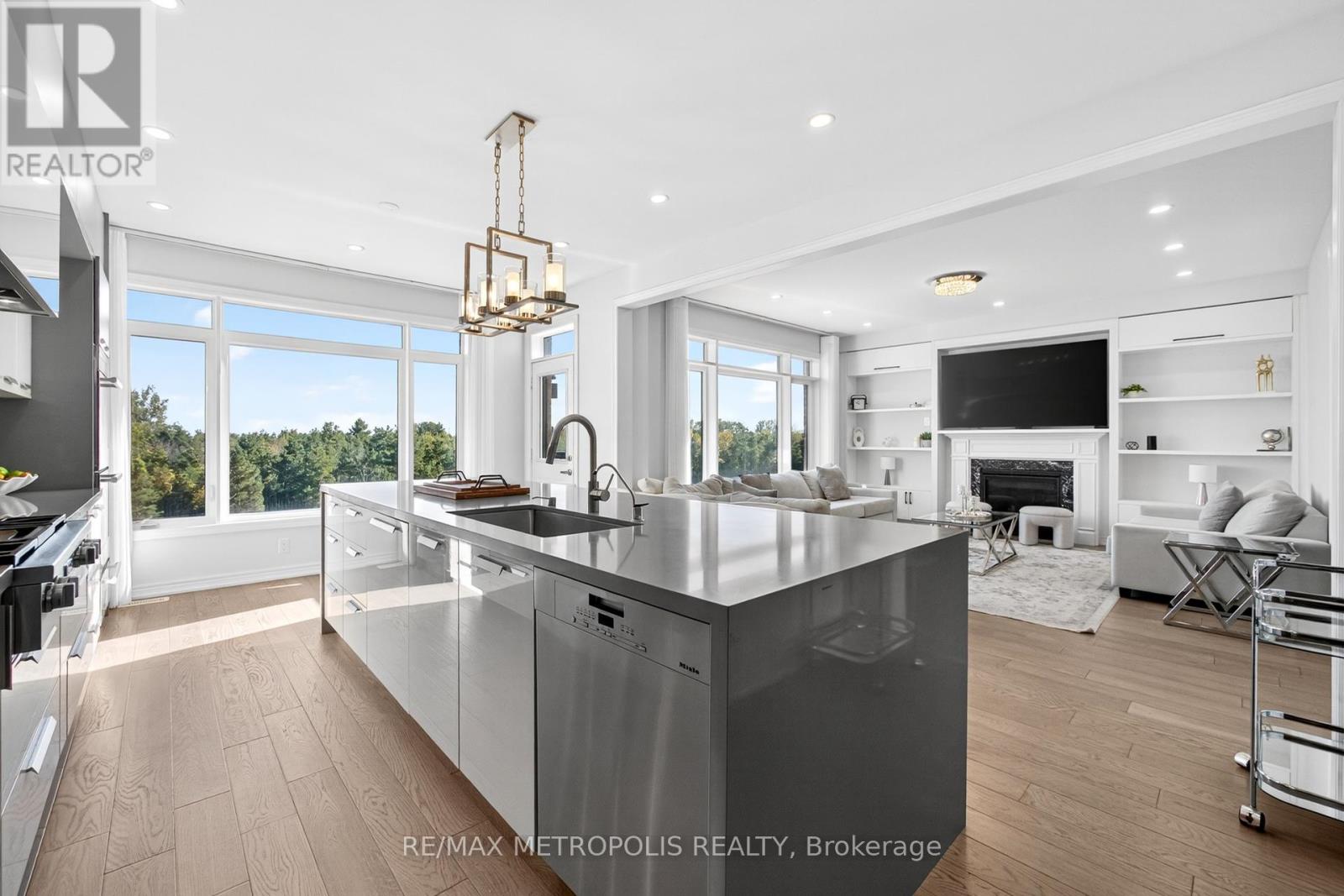 127 MCPHAIL AVENUE - 19