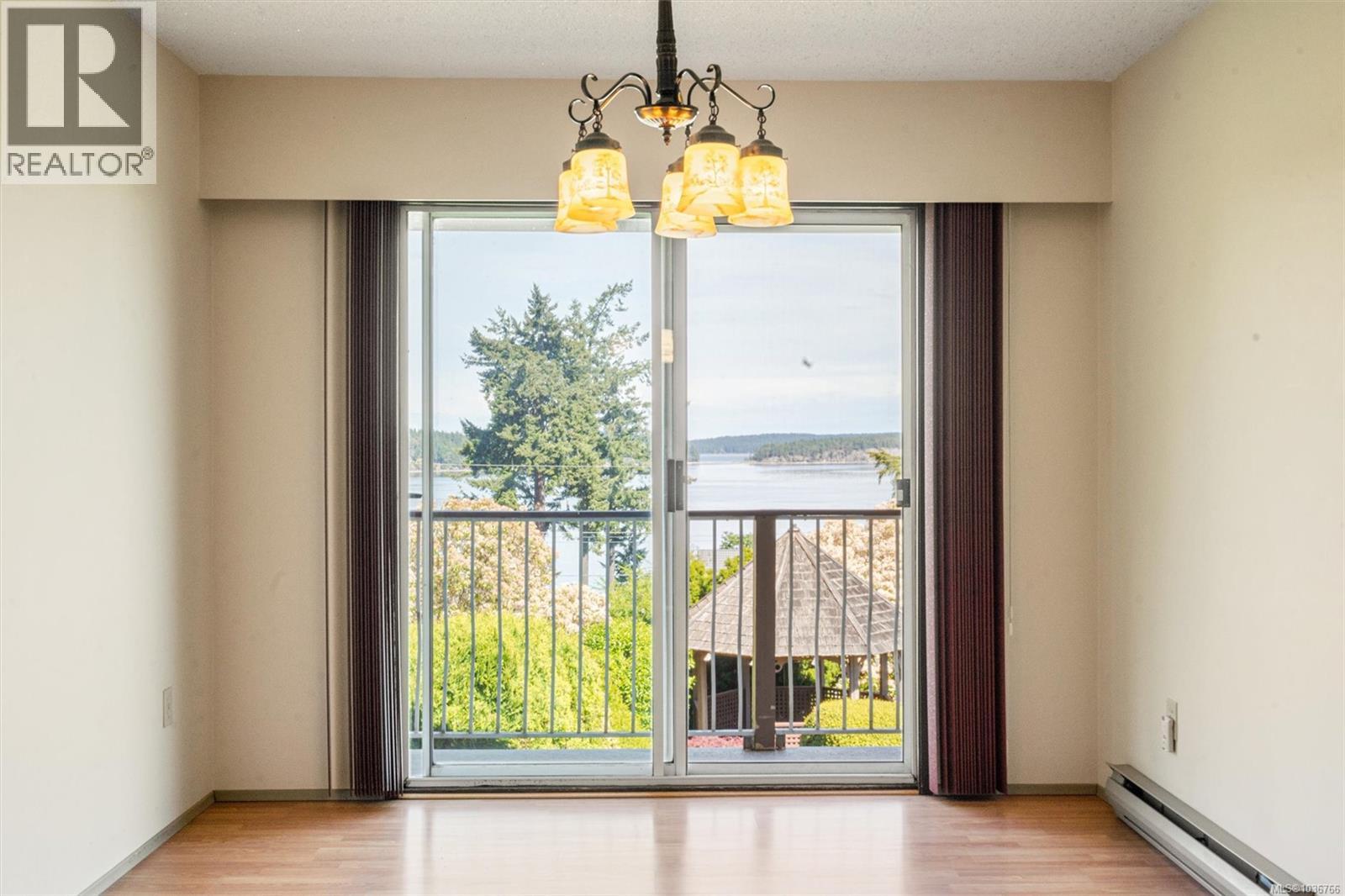 1421 Seaspray Blvd - 13