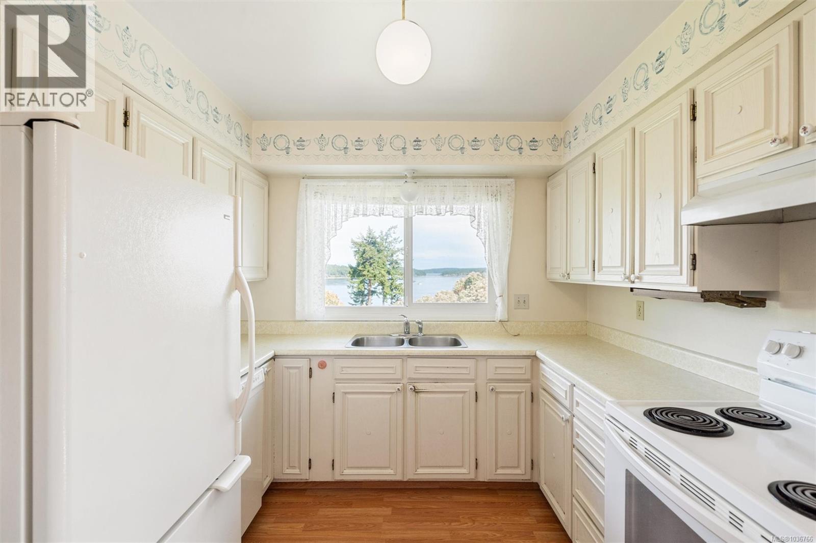 1421 Seaspray Blvd - 18