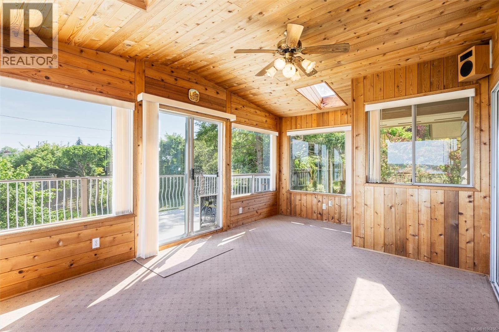 1421 Seaspray Blvd - 19
