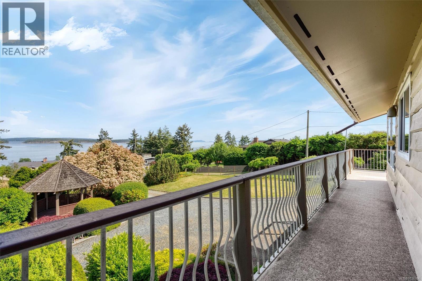 1421 Seaspray Blvd - 24
