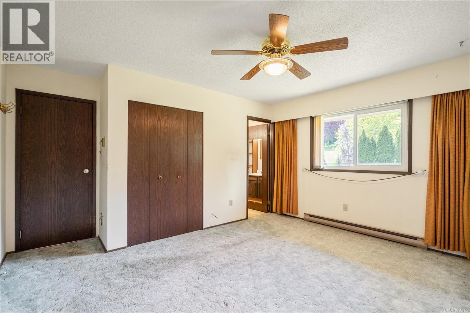 1421 Seaspray Blvd - 26