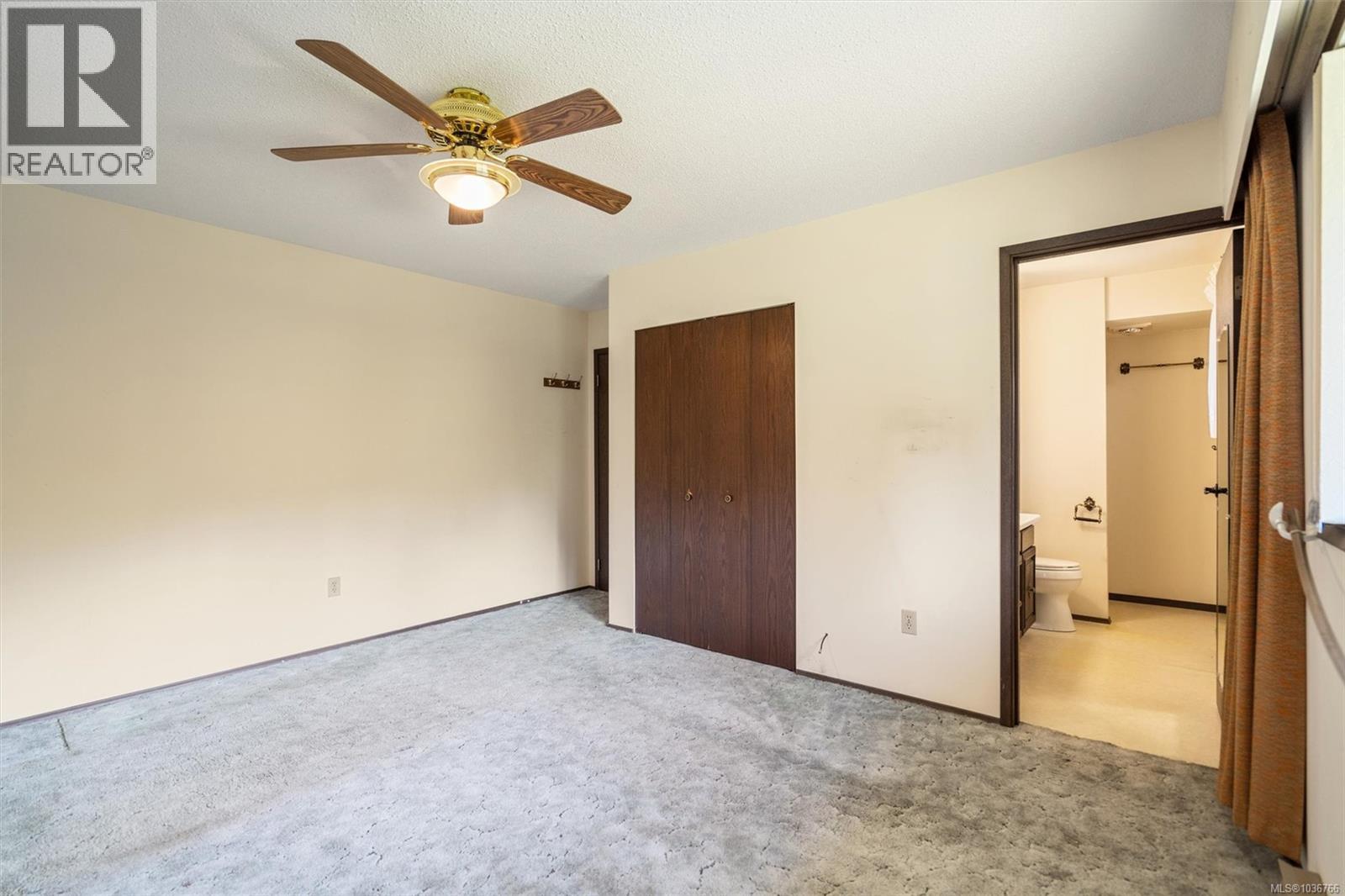 1421 Seaspray Blvd - 27