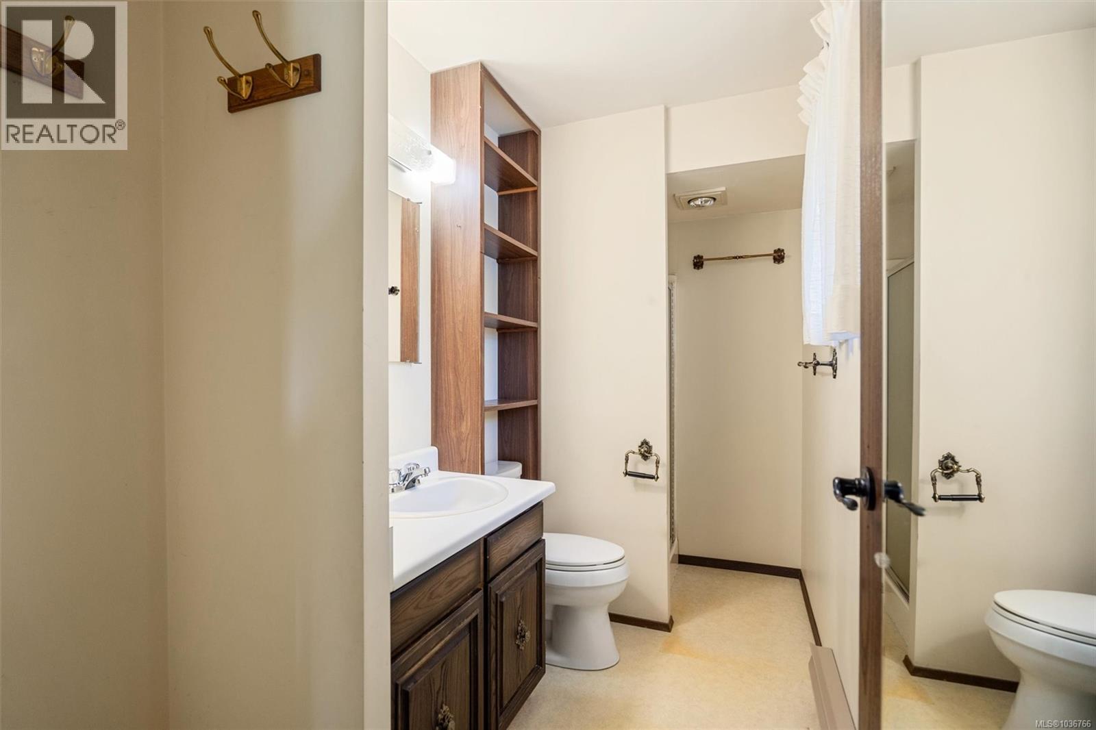 1421 Seaspray Blvd - 28