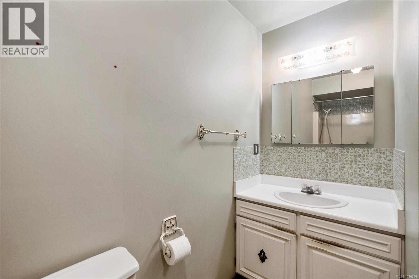 1421 Seaspray Blvd - 30