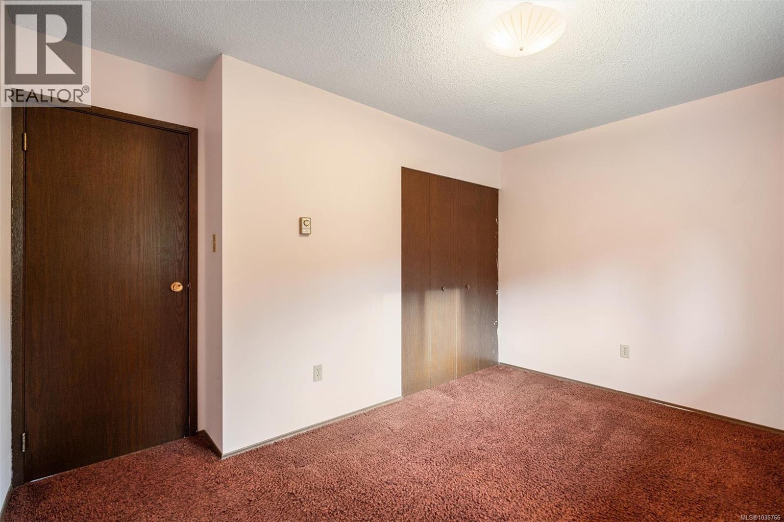 1421 Seaspray Blvd - 34