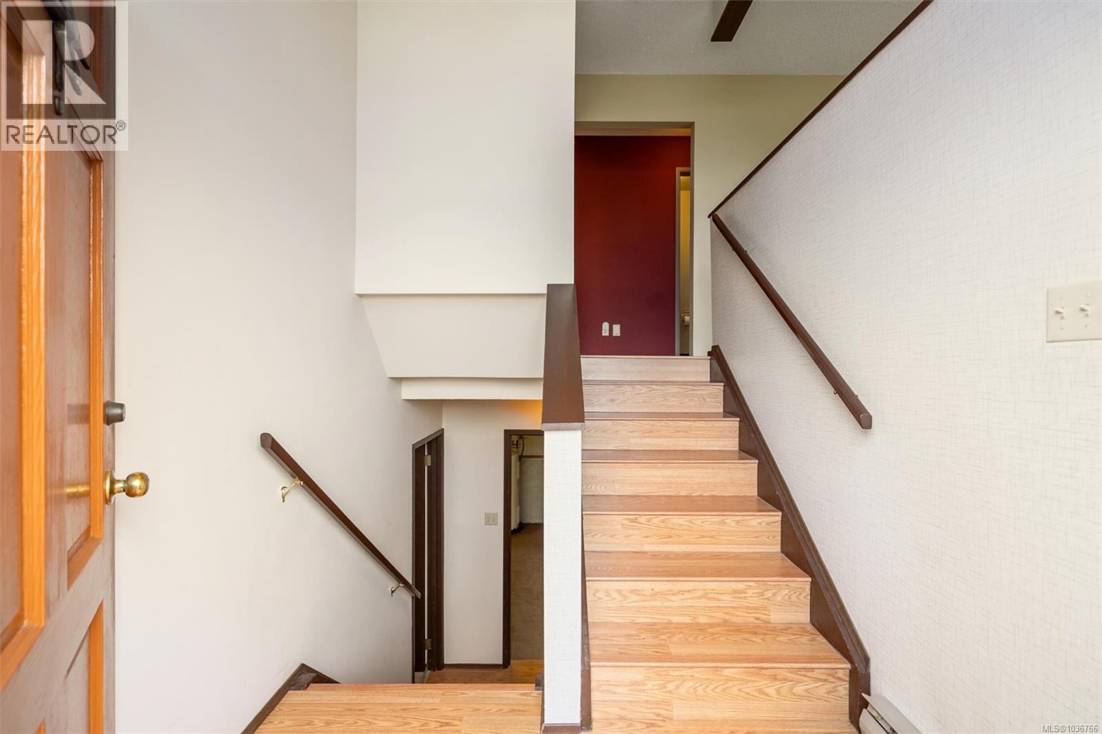 1421 Seaspray Blvd - 35
