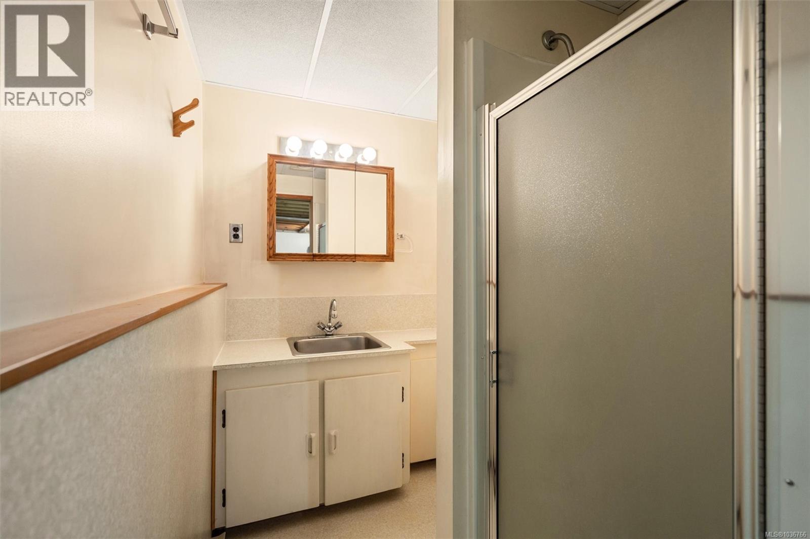 1421 Seaspray Blvd - 38