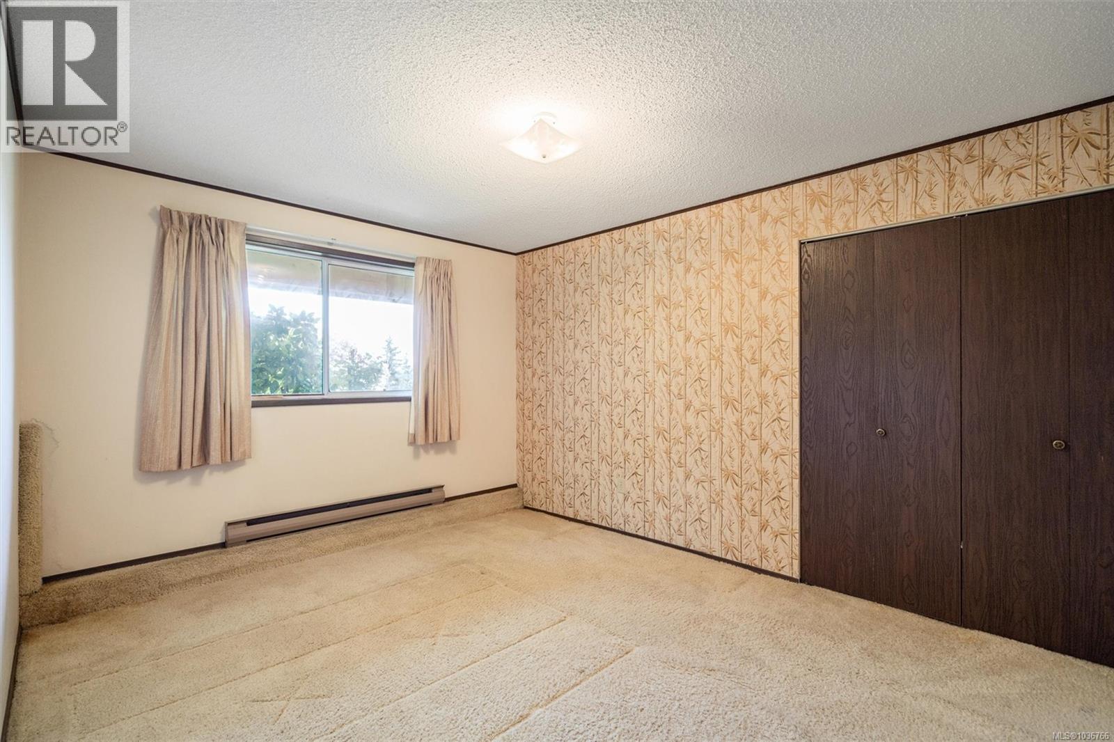 1421 Seaspray Blvd - 39