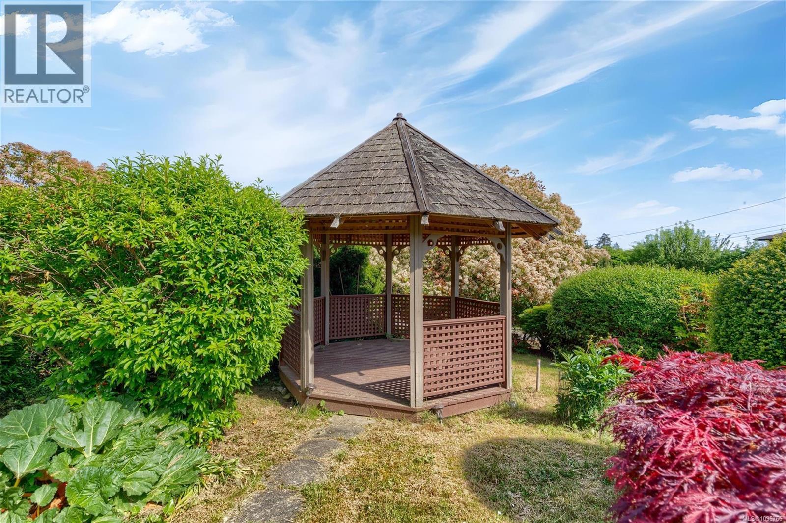 1421 Seaspray Blvd - 52