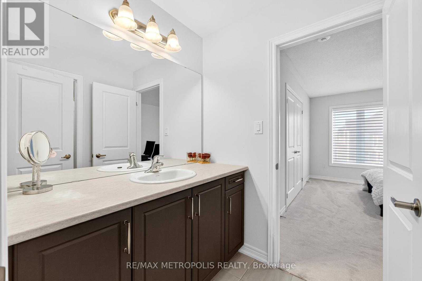 127 MCPHAIL AVENUE - 33
