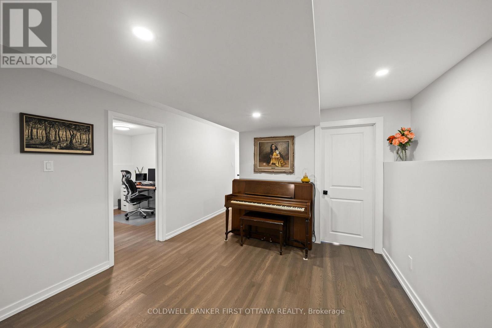 740 GARNER AVENUE - 23