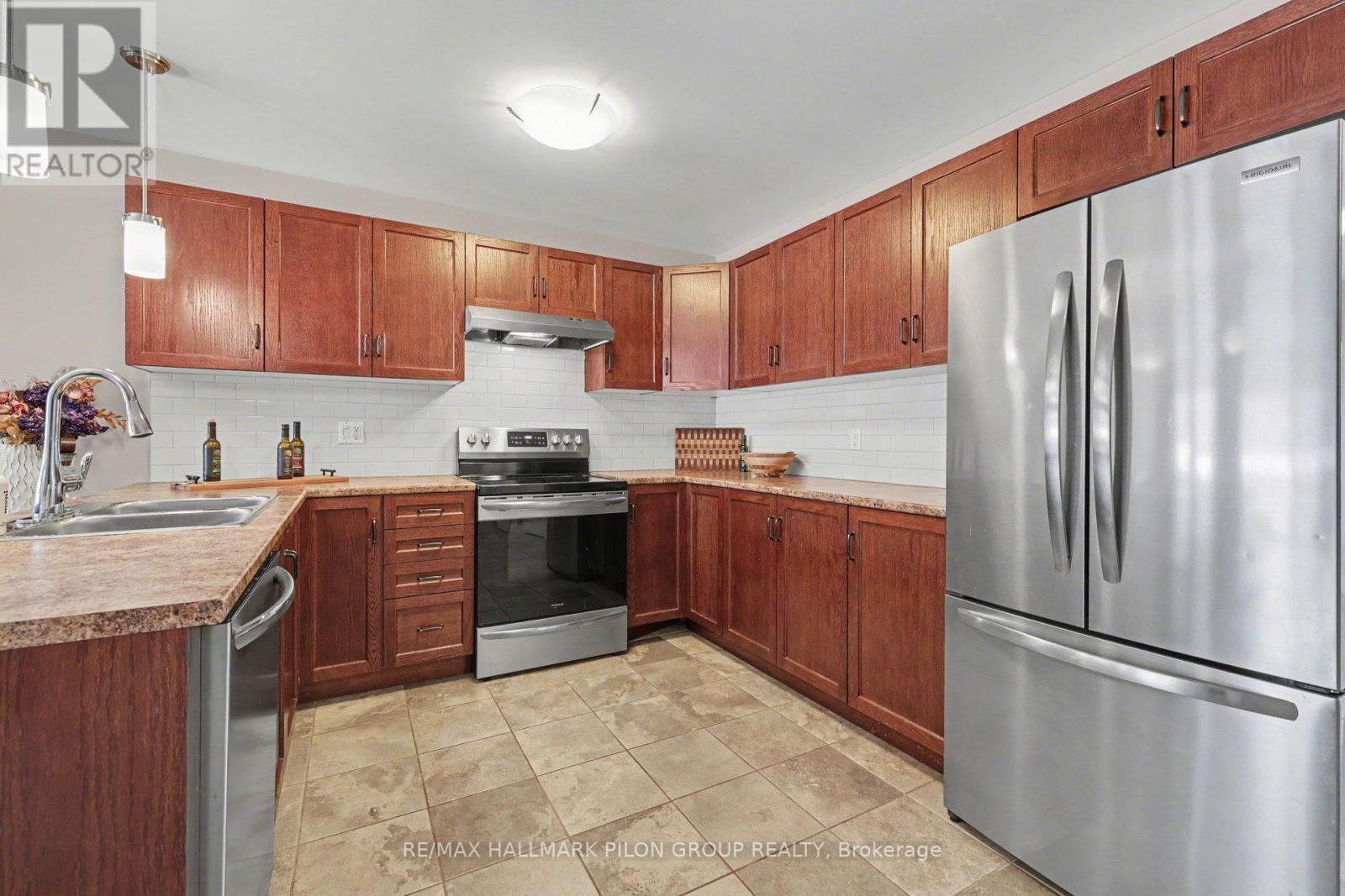 2 Bed, 2 Bath House for Sale in Arnprior – 4 MORGAN CLOUTHIER WAY, Arnprior – MLS# X13136414 - Image 5
