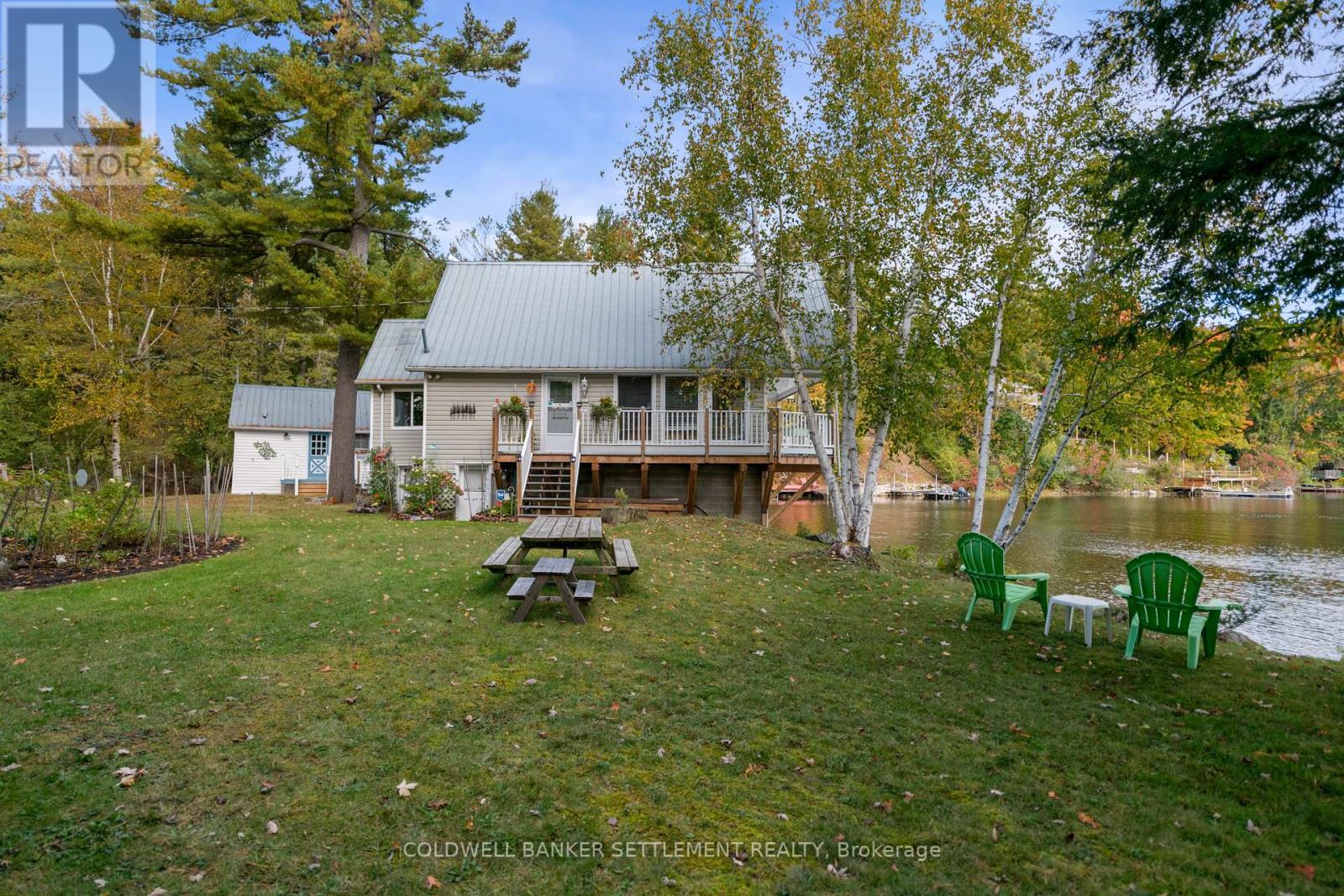 300 & 302 ISOBEL LANE - 15