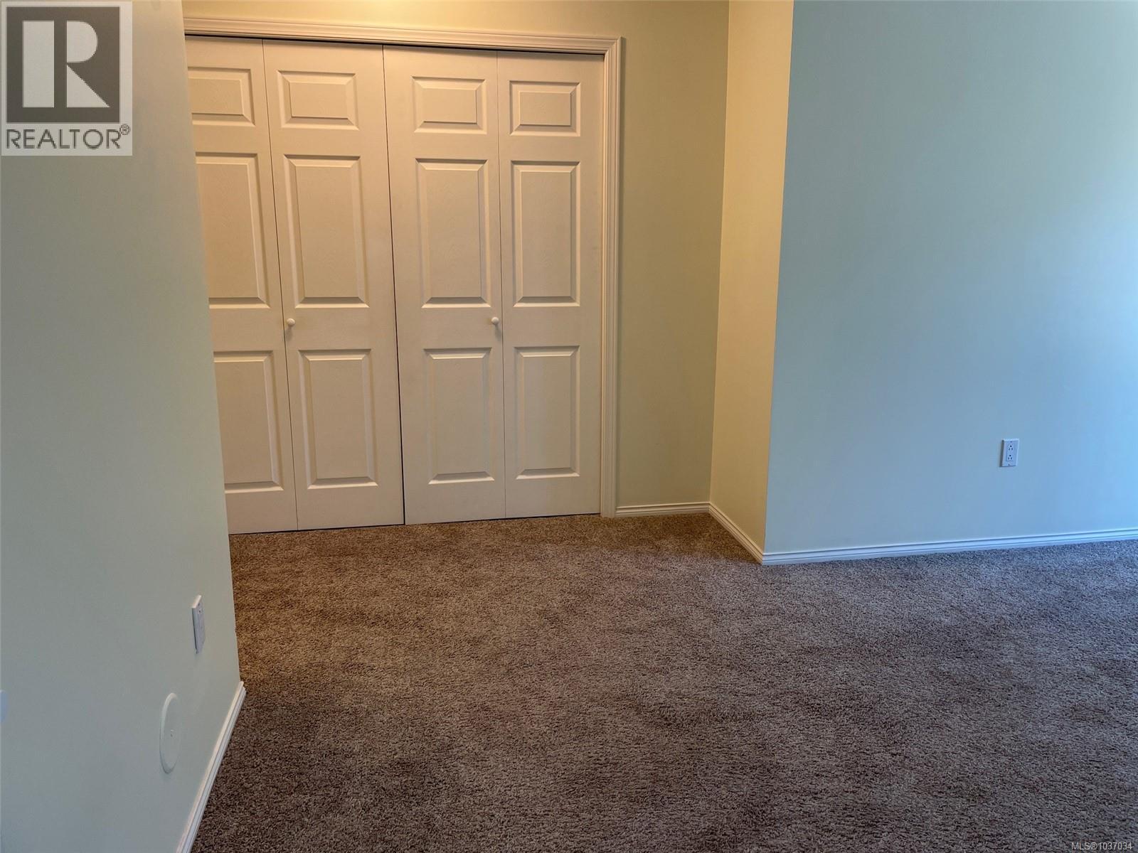 #206 1070 Southgate St - 7