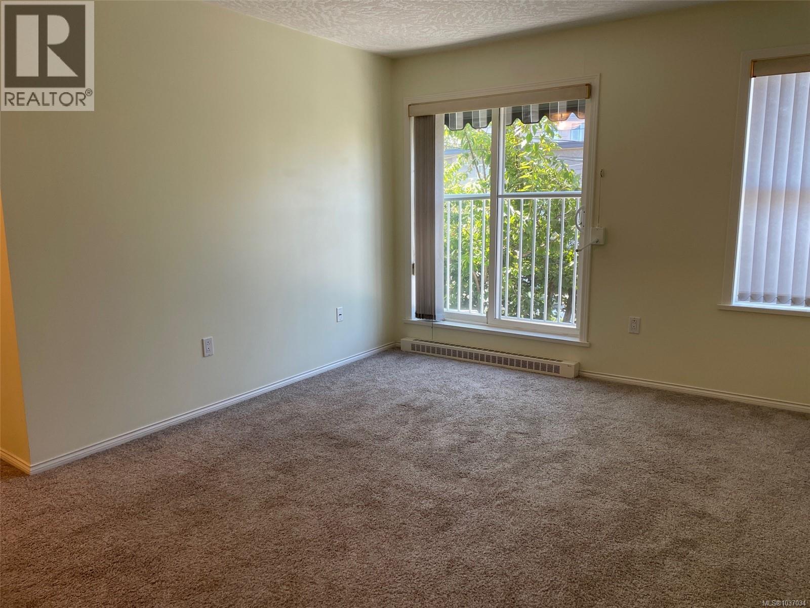 #206 1070 Southgate St - 8