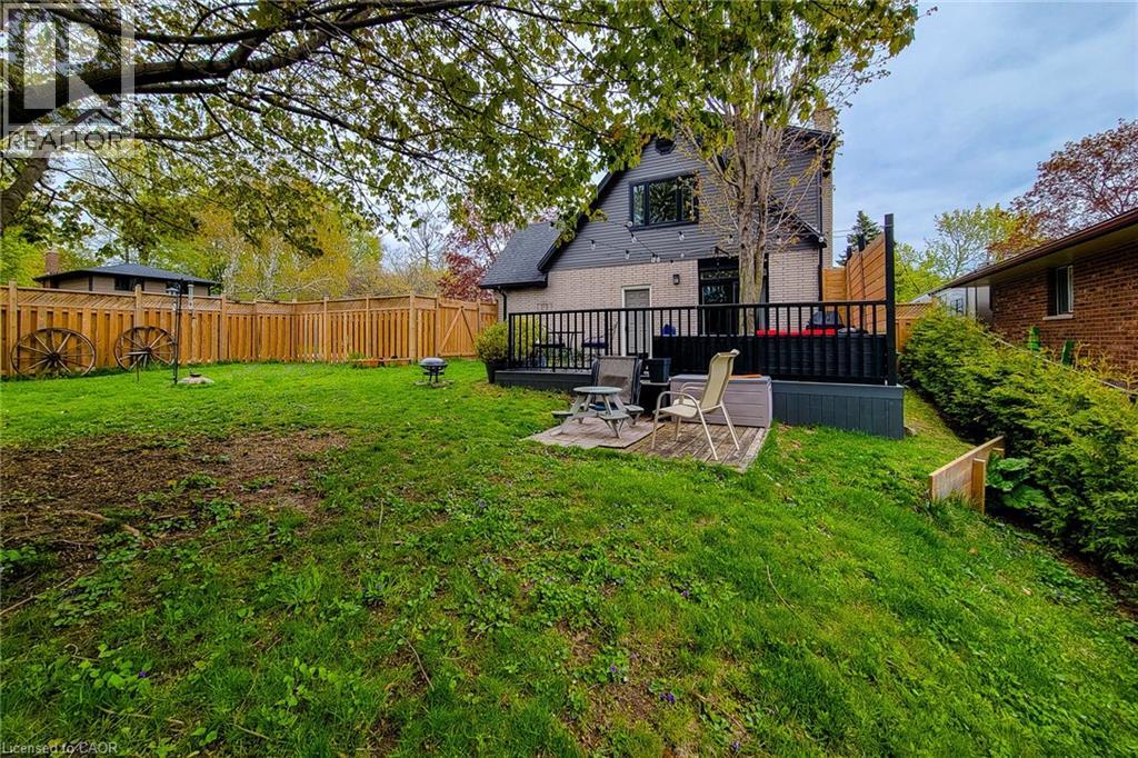 49 ASHWOOD Drive, Cambridge, Ontario, N3C3H7 — Photo 12