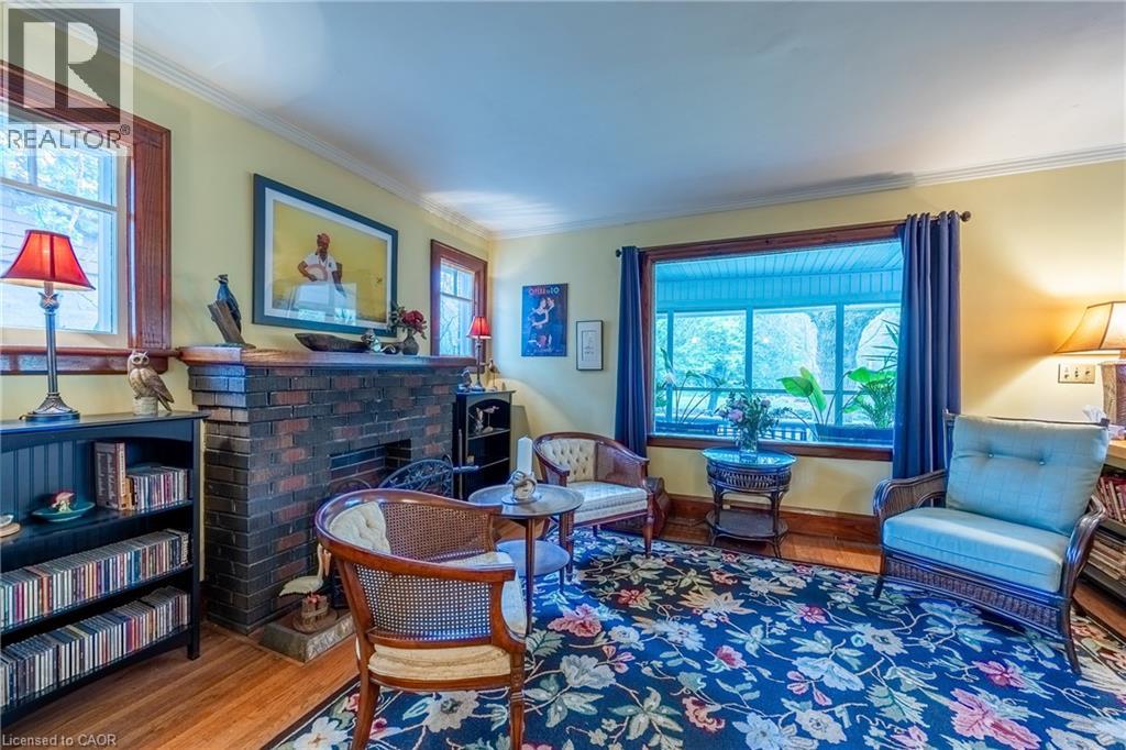 72 CRESCENT Boulevard - 10