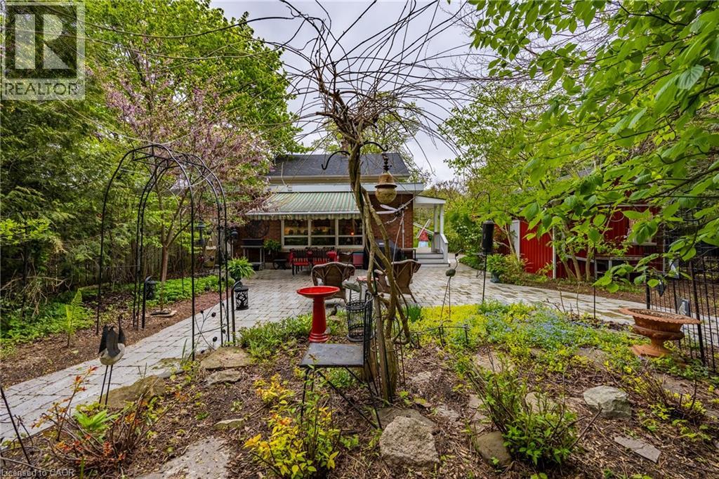 72 CRESCENT Boulevard - 7