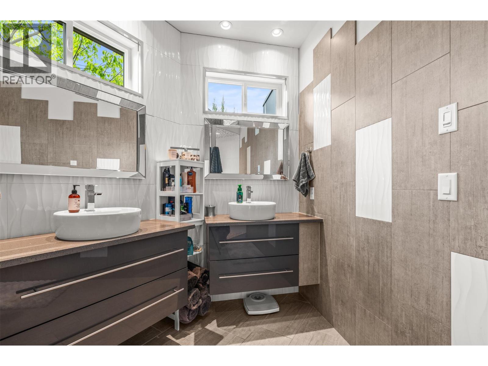 811 Mt Ida Drive - 40