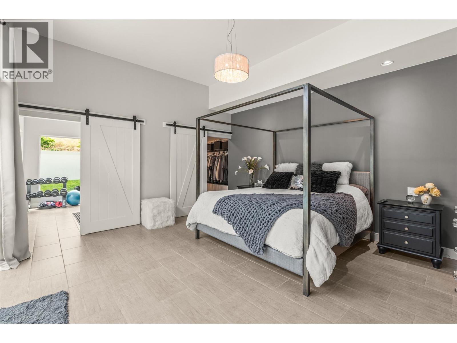 811 Mt Ida Drive - 33