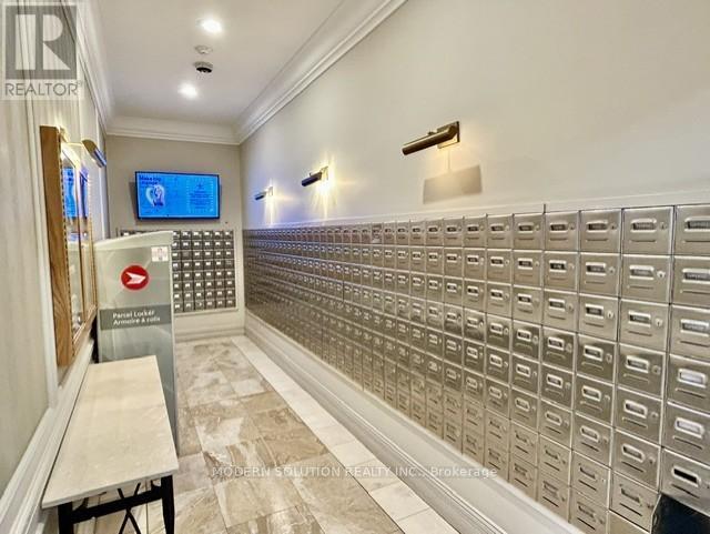 #1804 35 KINGSBRIDGE GARDEN CIRCLE - 22