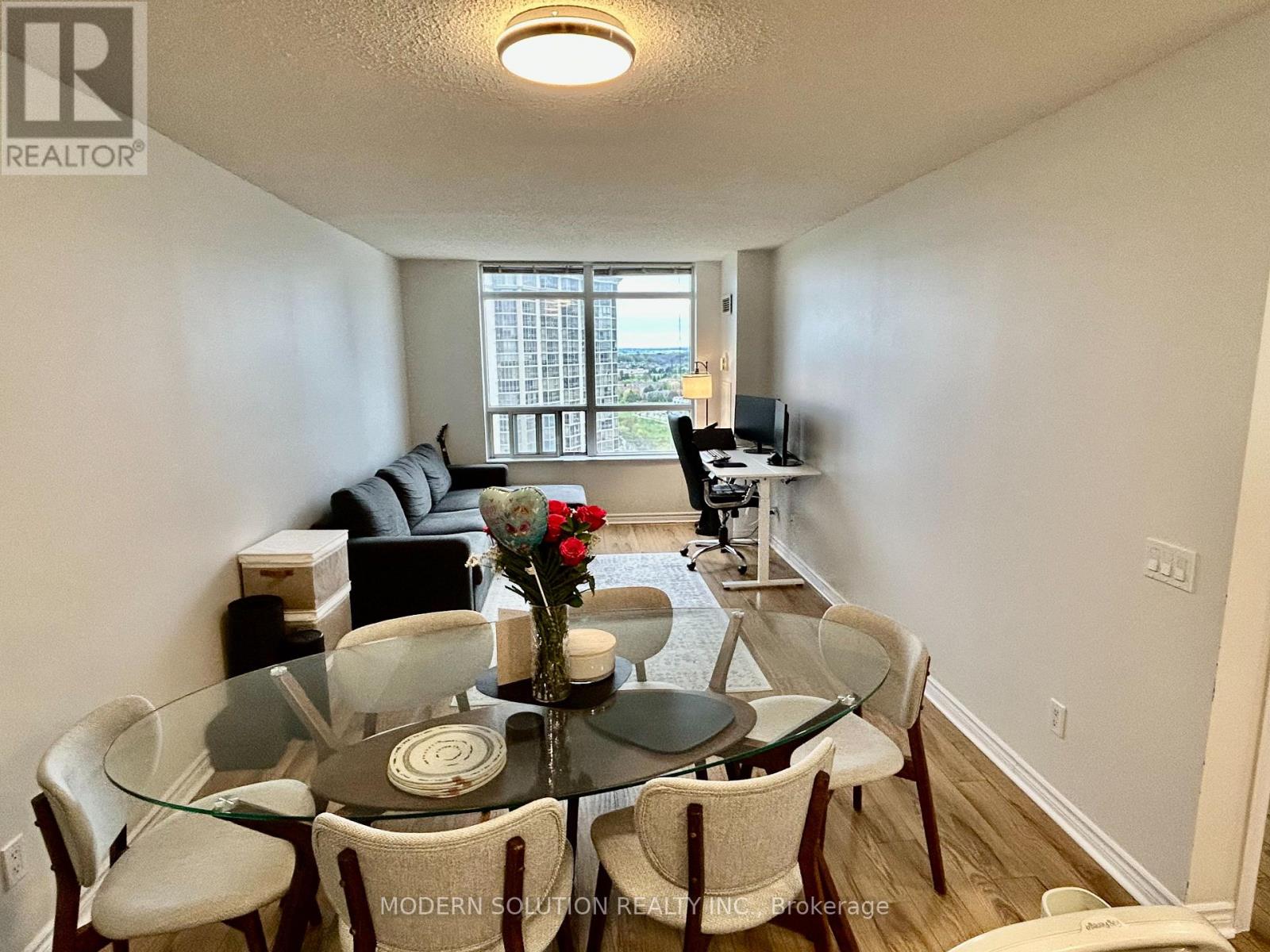 #1804 35 KINGSBRIDGE GARDEN CIRCLE - 7