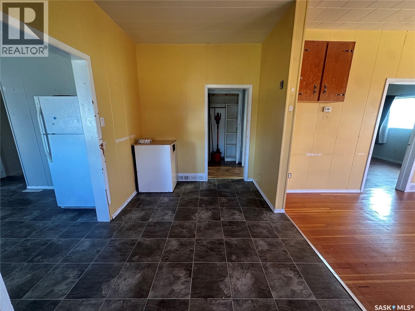 106 2nd AVENUE SE - 8